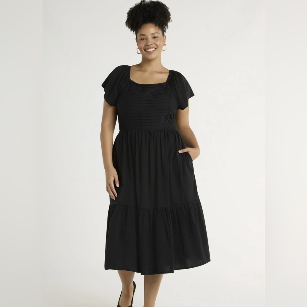 Terra & Sky Black Smocked Midi Dress